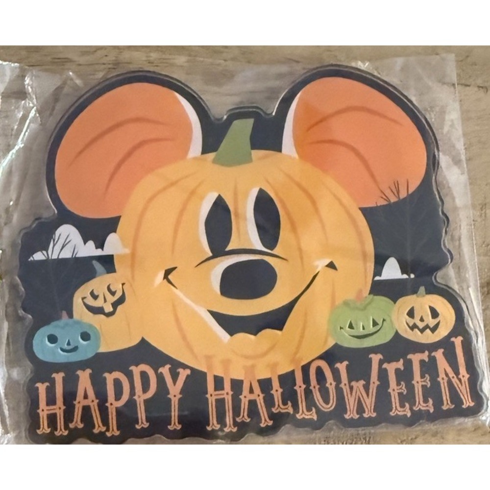 Disney Parks 2025 Happy Halloween Mickey Mouse Pumpkin Jack O Lantern Magnet